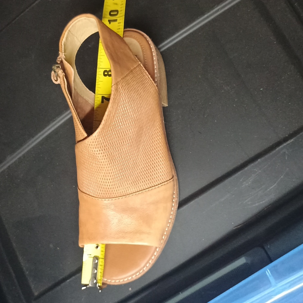 Sofft Tan Peep-Toe Sandals - Picture 9 of 10